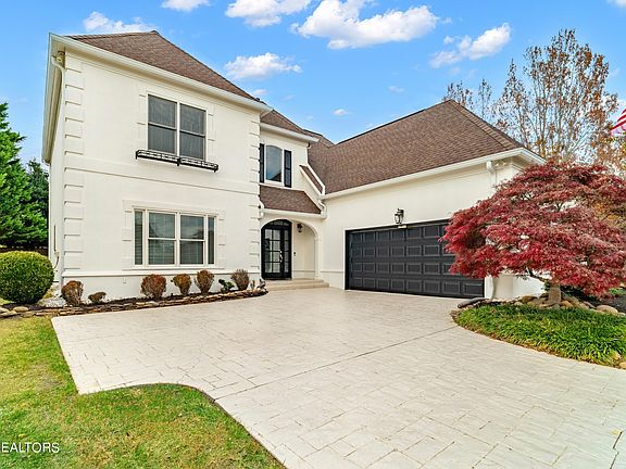 2nd image of 9904 Giverny Cir