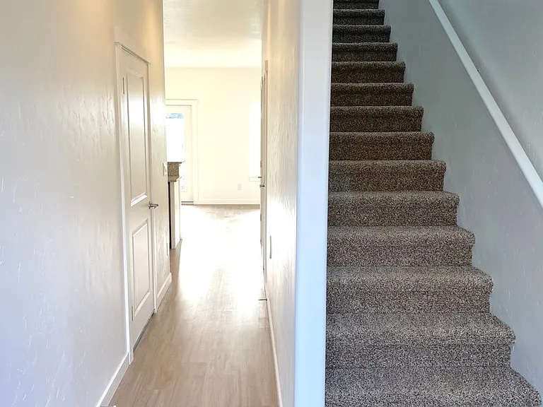 5500 Cherry Ln — Photo 10