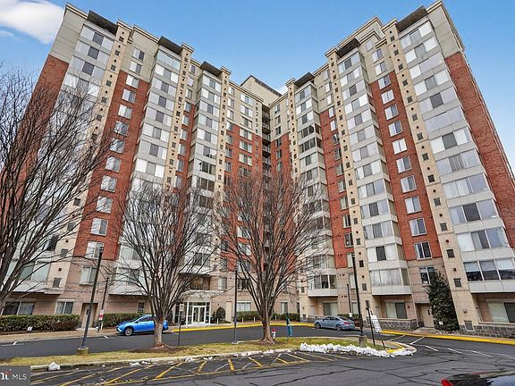 2nd image of 2726 Gallows Rd APT 619