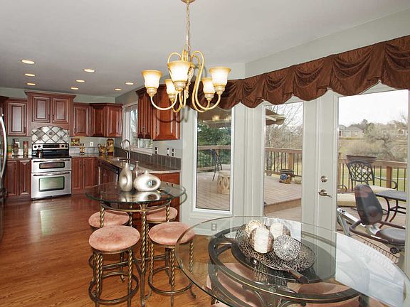 Breakfast Nook / Kitchen