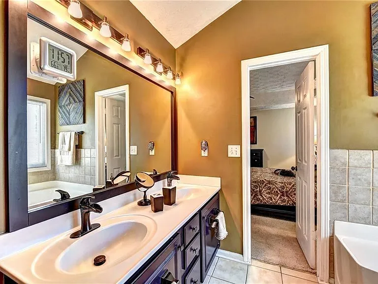 3940 Piper Glen Dr — Photo 23