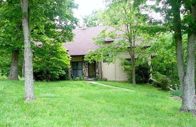 1st image of 1912 Pilgrim Ct