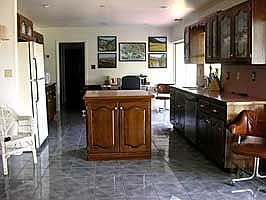 Large Kit/Family Room