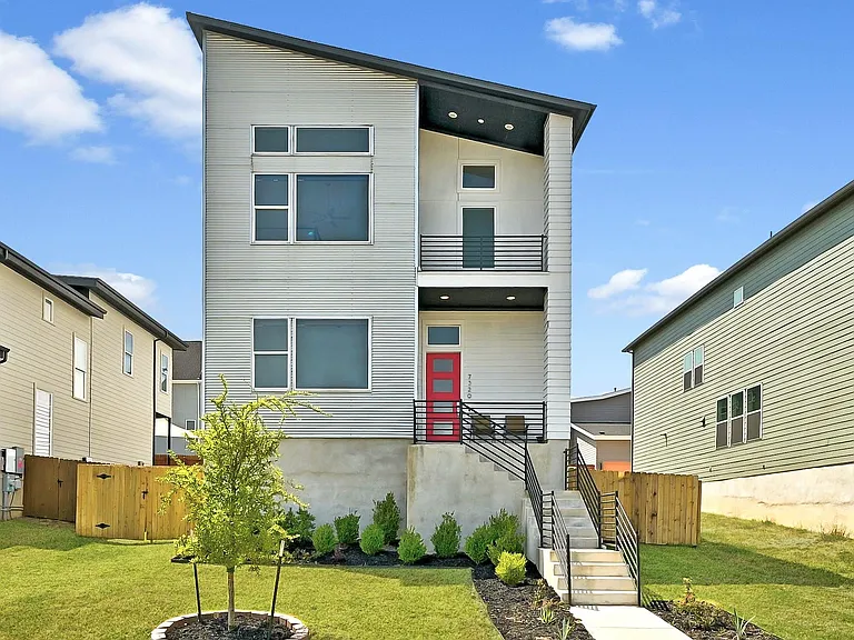 7329 Cordoba Dr — Photo 35