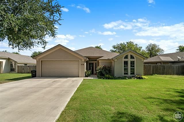 1st image of 119 Bluebonnet Dr