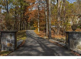 44 Bell Hollow Rd, Putnam Valley, NY 10579