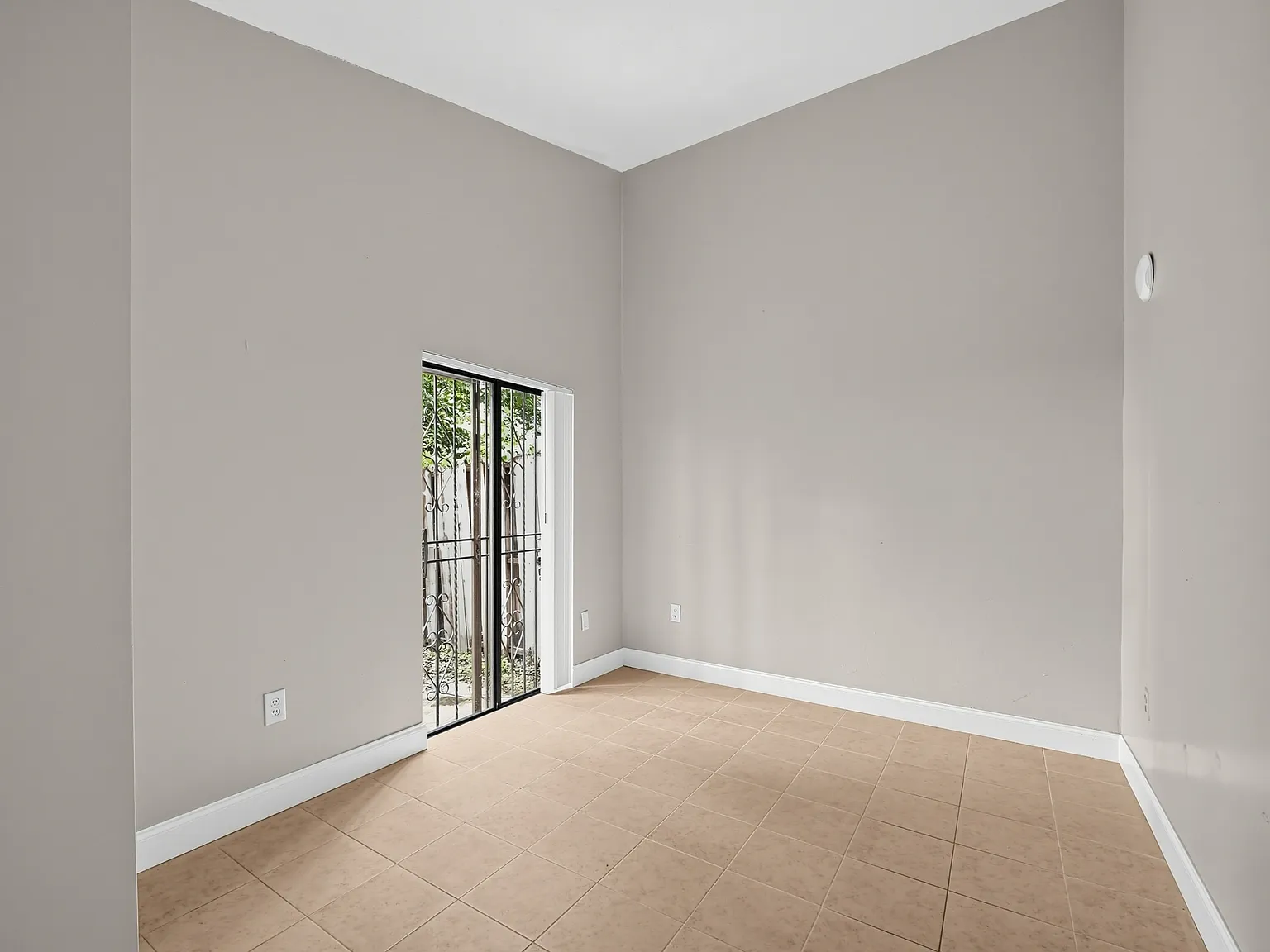 4552 Northwest 185th Street - 1 — Photo 2