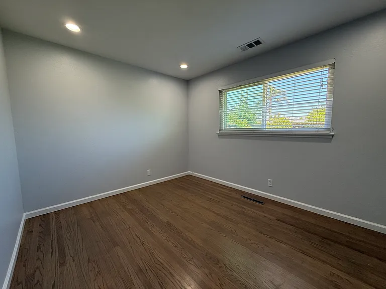 5376 Selma Ave — Photo 19