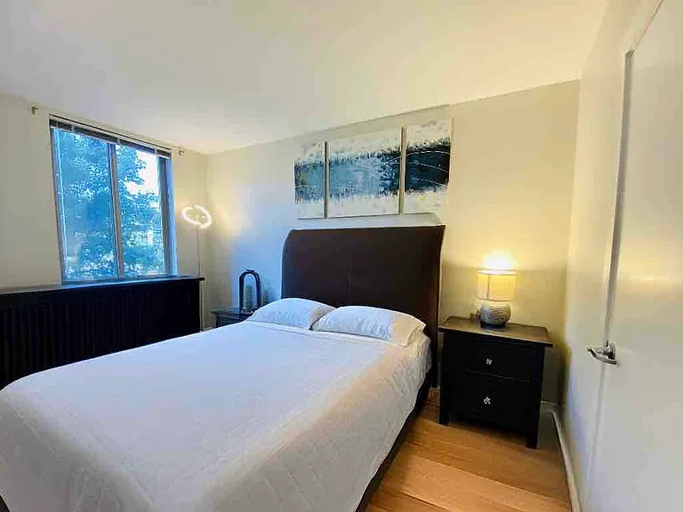 1000 New Jersey Ave SE #214 — Photo 6