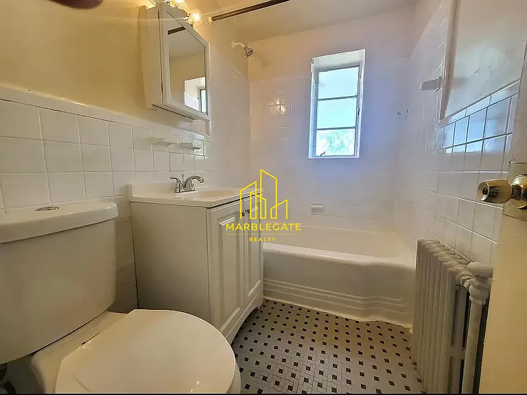 710 Sanford Ave #100C — Photo 4