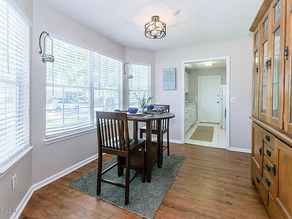 4th image of 11045 Wandering Oaks Dr