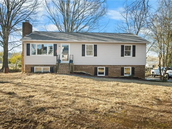 139 Cread Ct, Winston Salem, NC 27127