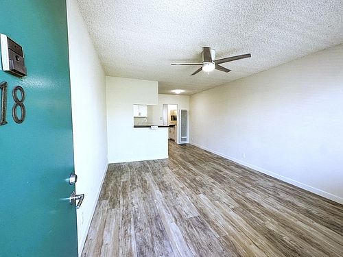 3rd image of 12706 Venice Blvd #18