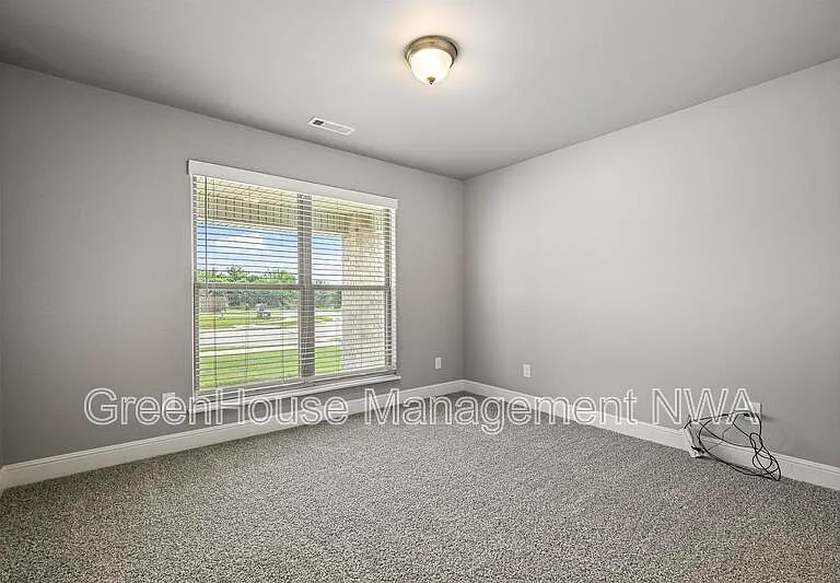 971 Redfree Dr — Photo 22
