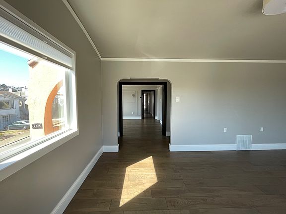 3rd image of 132 Justin Dr
