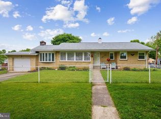 1302 Halsey Rd, Rockville, MD 20851