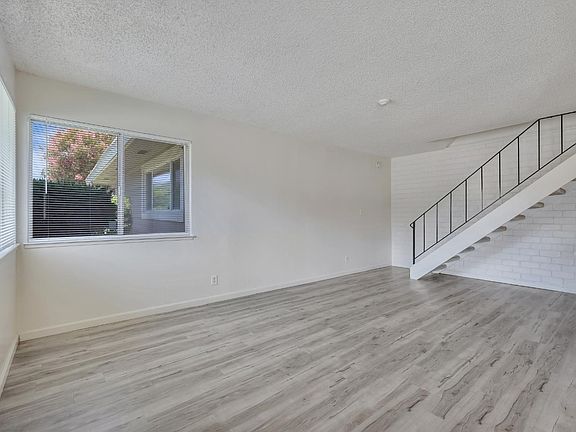 4th image of 2520 Plata Court