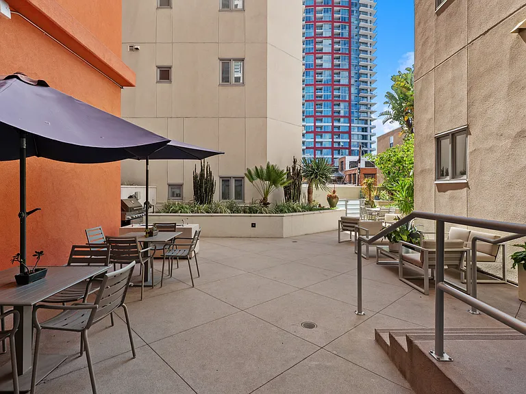 550 15th St #401 — Photo 4
