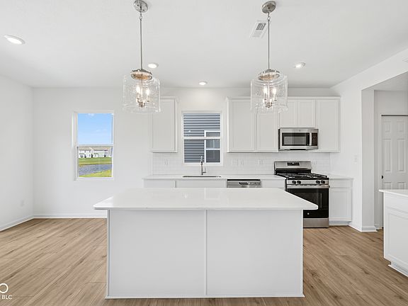 2nd image of 5216 Rolling Meadow Blvd