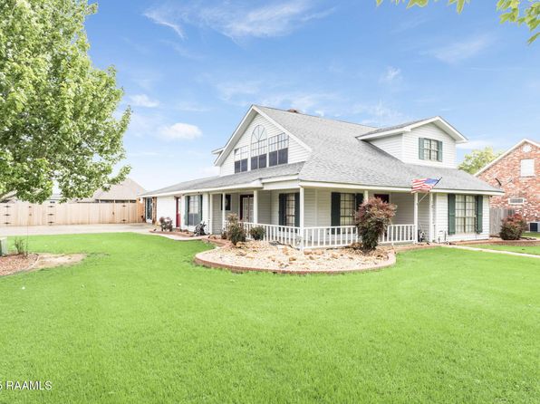 101 Rue Beau Soleil, Broussard, LA 70518