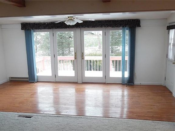 3rd image of 113 Sierra Dr