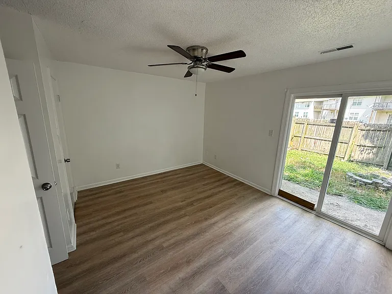 3916 Buchanan Dr — Photo 16