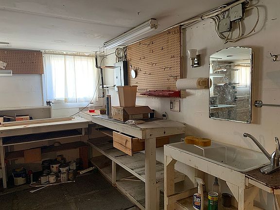 Large Workbench Basement