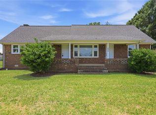 908 Boone Rd, Burlington, NC 27217