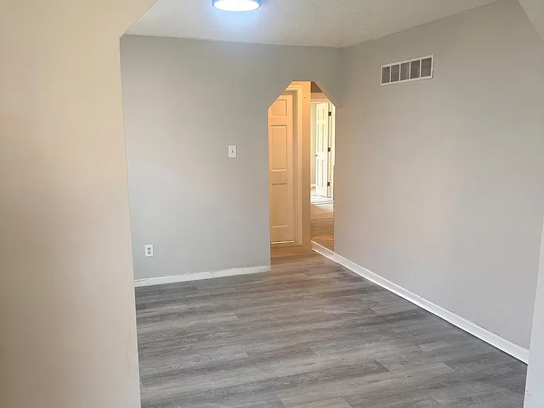 6148 Laura Ave — Photo 17