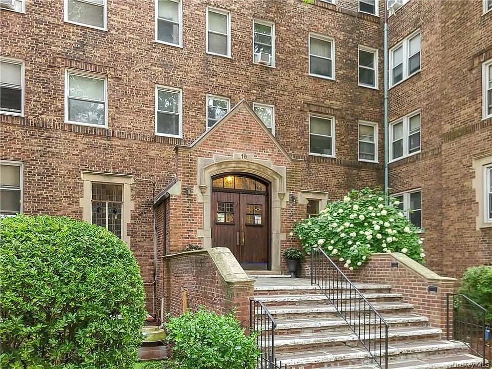 1st image of 19 William St APT A