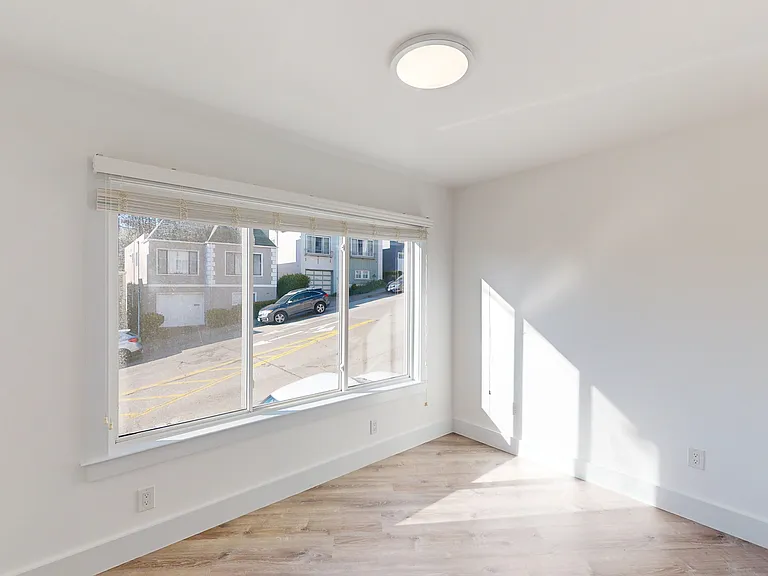 975 Burnett Ave #1 — Photo 12