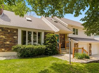 6524 N London Dr, Kansas City, MO 64151