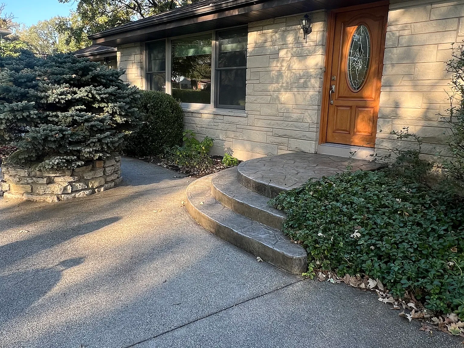 3 bed, 2300 sqft, $3,400 — Photo 3