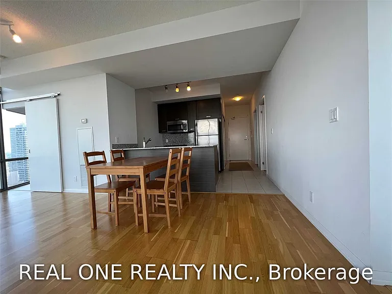 832 Bay St #3903 — Photo 13