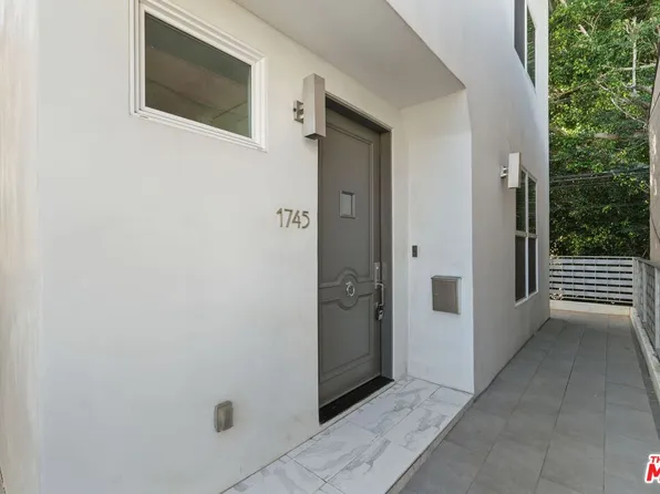 1745 S Barrington Ave, Los Angeles, CA 90025