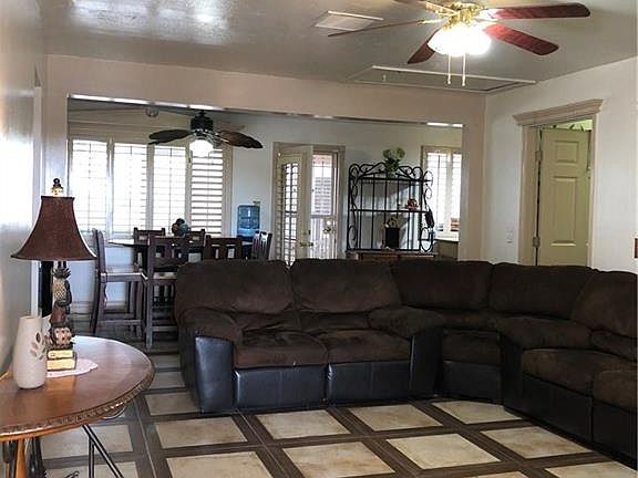 3rd image of 10233 Bellaire Ln