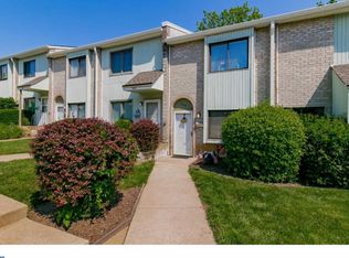 605 Valley Dr, West Chester, PA 19382
