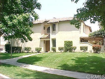 1st image of 812 Endicott Dr
