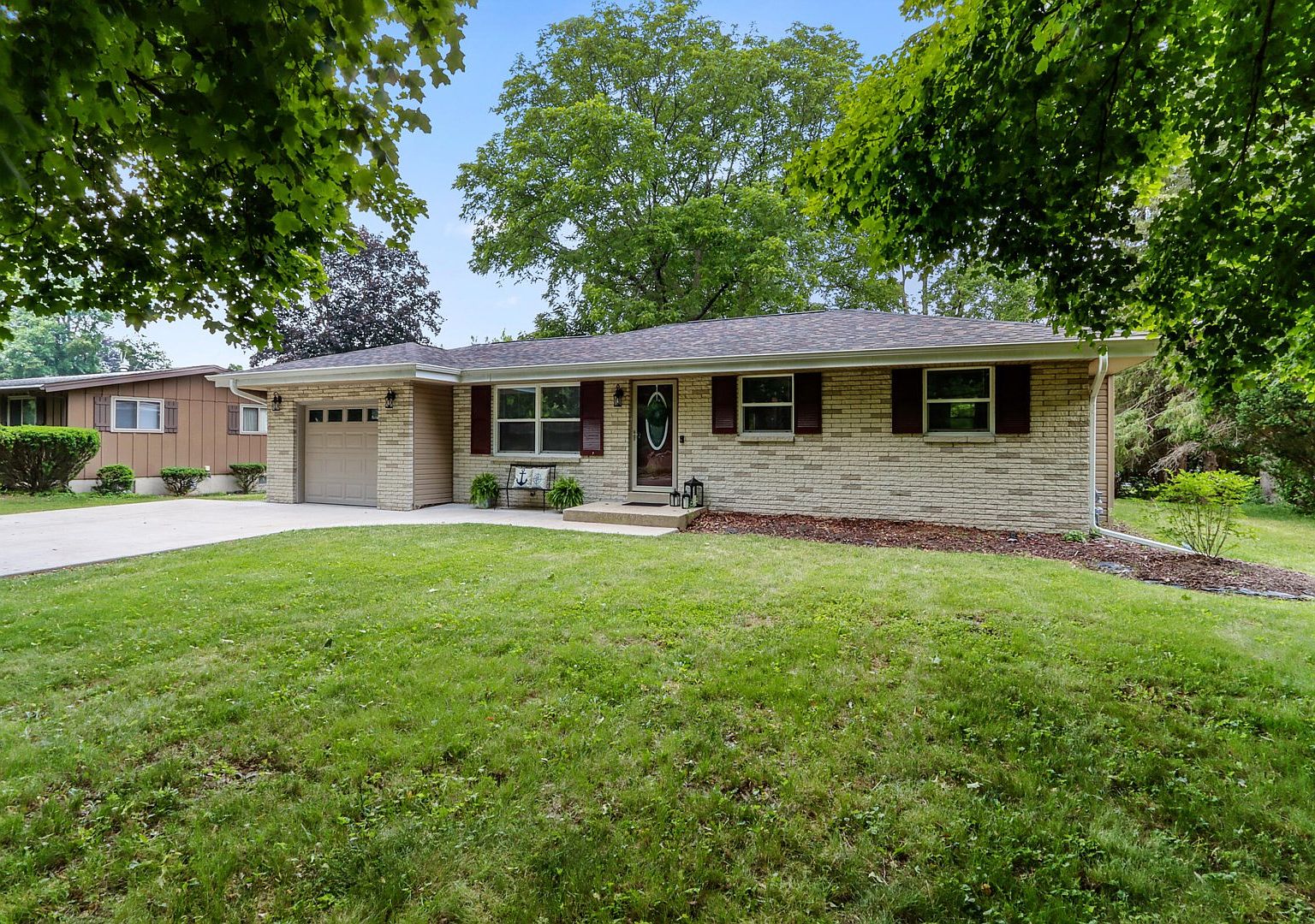 1030 Lake Geneva Blvd, Lake Geneva, WI 53147 MLS 1840893 Zillow