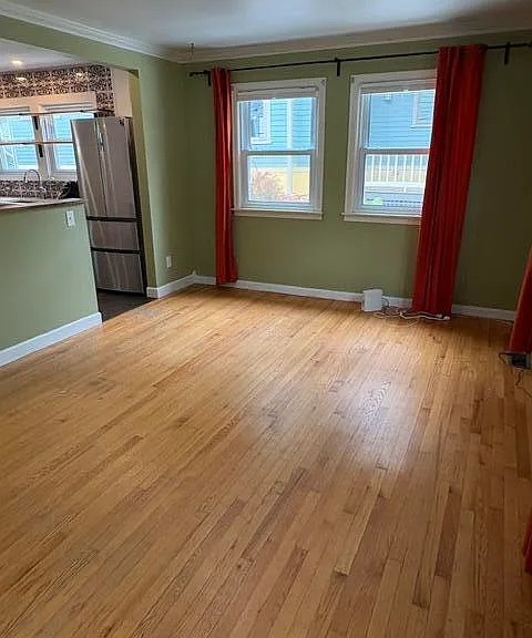 213 W Summit St — Photo 10