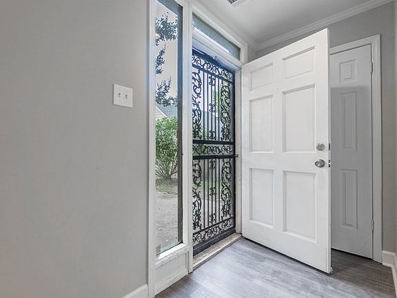 5th image of 6708 Millers Pond Cir