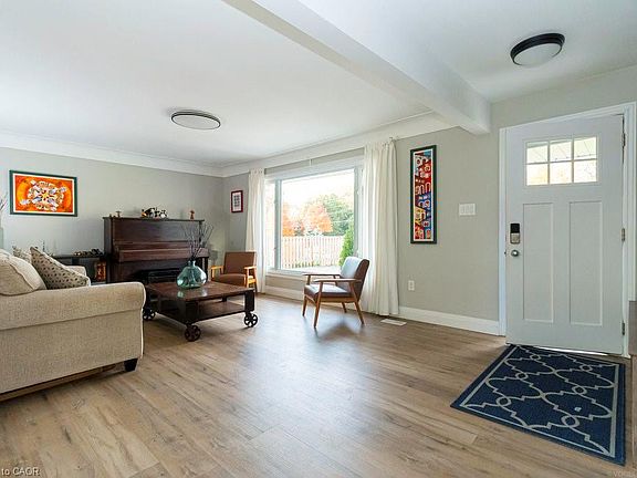 4th image of 183 Sunnyridge Rd