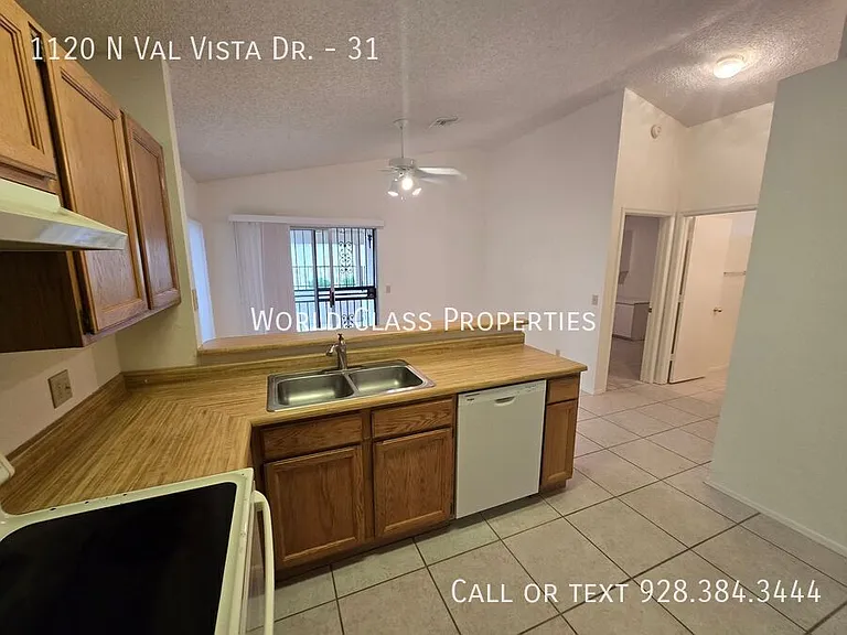 1120 N Val Vista Dr #31 — Photo 3