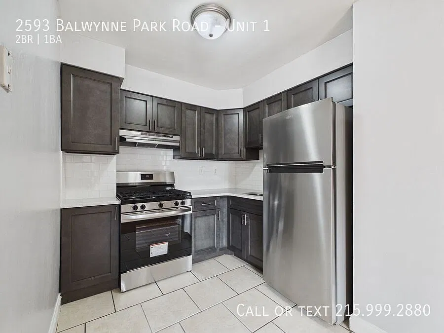 Two Bedroom in Wynnefield Heights with Garage Parking! — Photo 3
