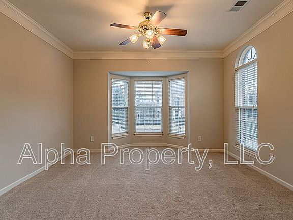 3rd image of 1205 Carriage Park Cir
