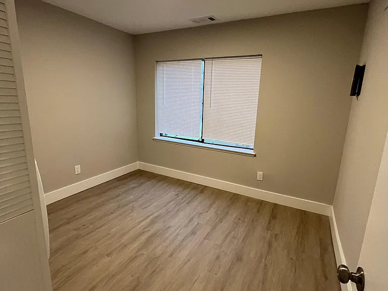 11240 Cherry Hill Rd #203 — Photo 9
