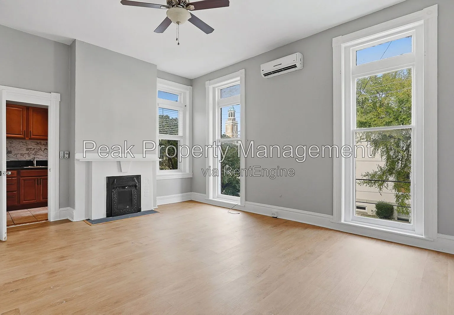 2 bed, 1.0 bath, 900 sqft, $1,400 — Photo 3