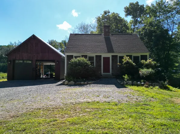 8 Tanglewood Drive, Ledyard, CT 06335