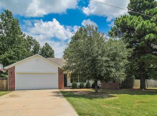 535 Juanita Dr, Lonoke, AR 72086
