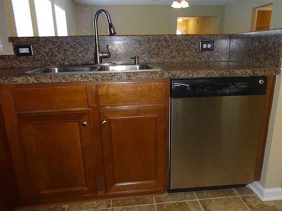 3rd image of 345 Briarbend Rd